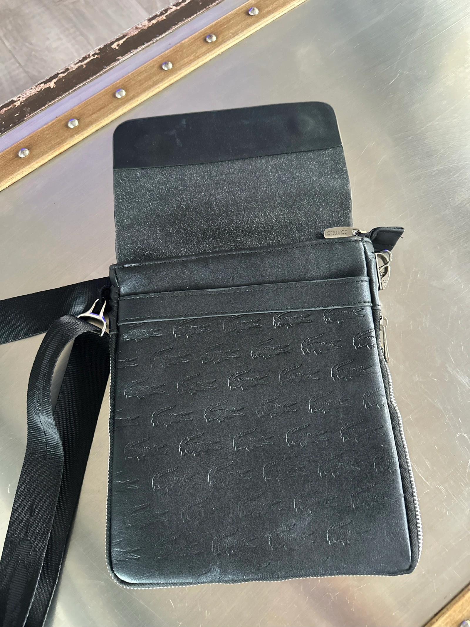 Zwarte schoudertas Lacoste - Crocodile monogrammotief – photo 4
